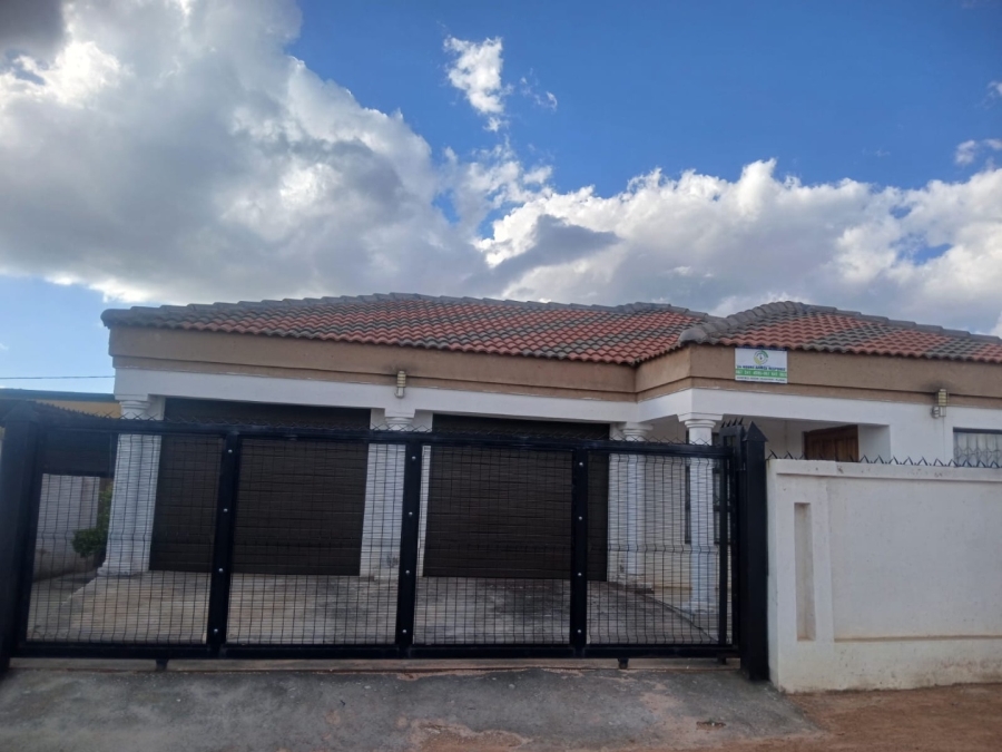3 Bedroom Property for Sale in Mabopane Unit M North West